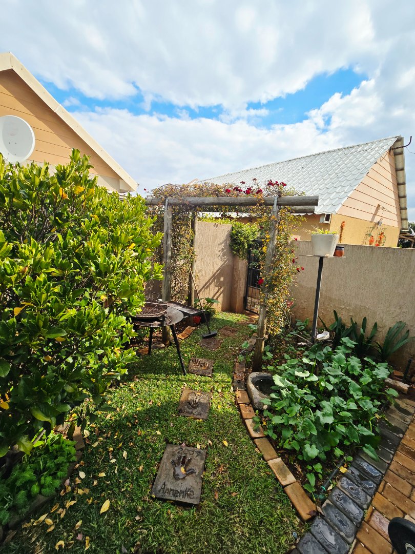 2 Bedroom Property for Sale in Wilkoppies North West